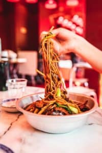 NOMIE_BAO_FAMILY_CINQ_PARFUM_WOK-400x600